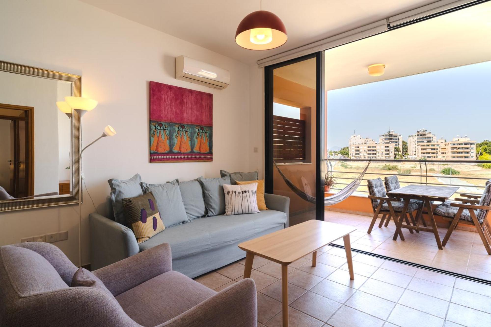 Isabella One Bedroom 拉纳卡 外观 照片